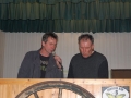 De apparatuur wordt bekeken door Martin en Herman