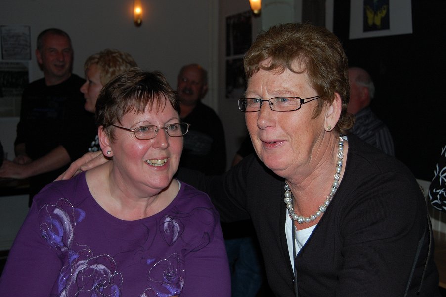 Henny (Dorman) en Marry (Stoeten)